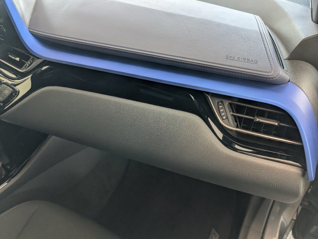 2021 Toyota C-HR XLE PREMIUM, A/C, in Magog, Quebec - 10 - w1024h768px