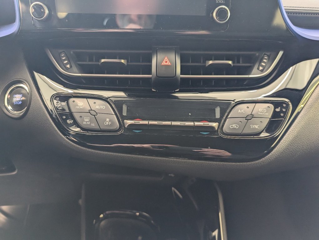 2021 Toyota C-HR XLE PREMIUM, A/C, in Magog, Quebec - 18 - w1024h768px