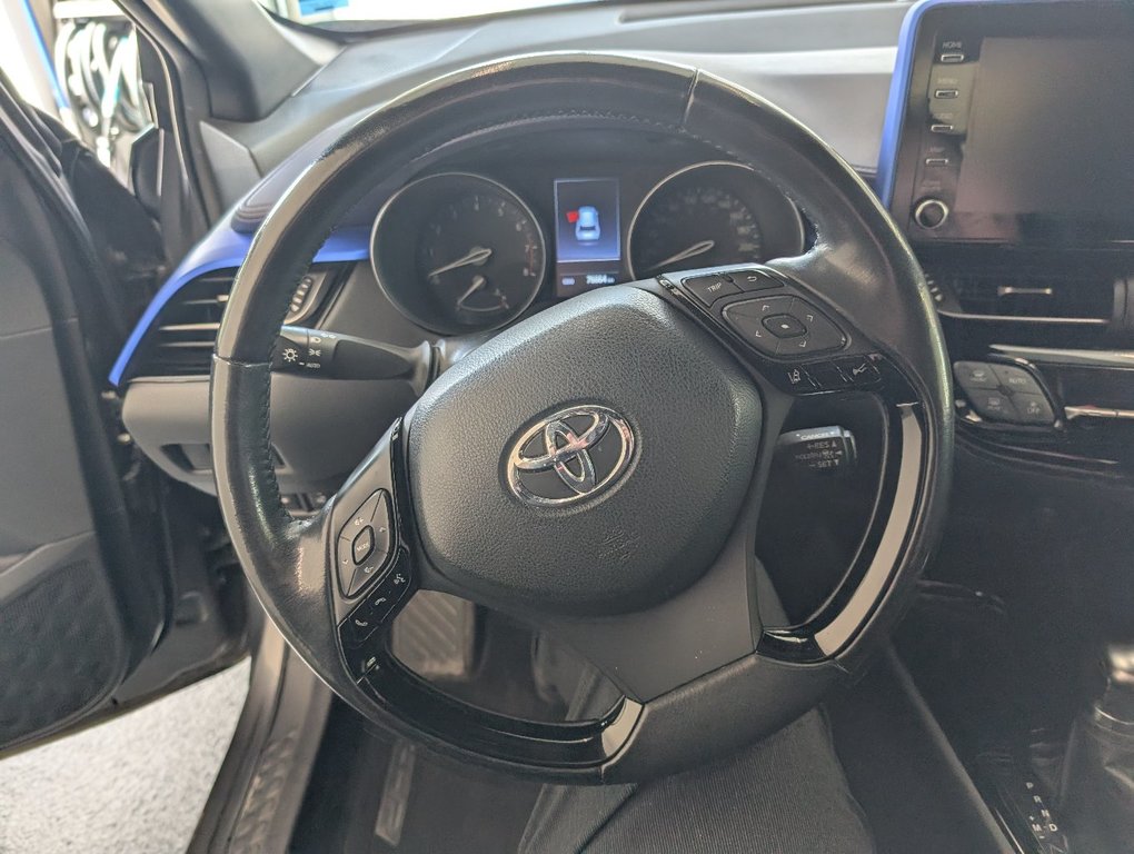 2021 Toyota C-HR XLE PREMIUM, A/C, in Magog, Quebec - 16 - w1024h768px