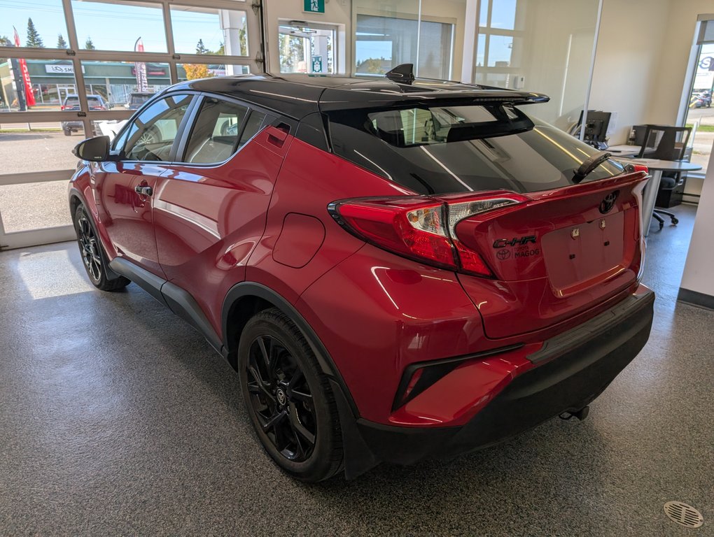 2021 Toyota C-HR XLE PREMIUM in Magog, Quebec - 5 - w1024h768px