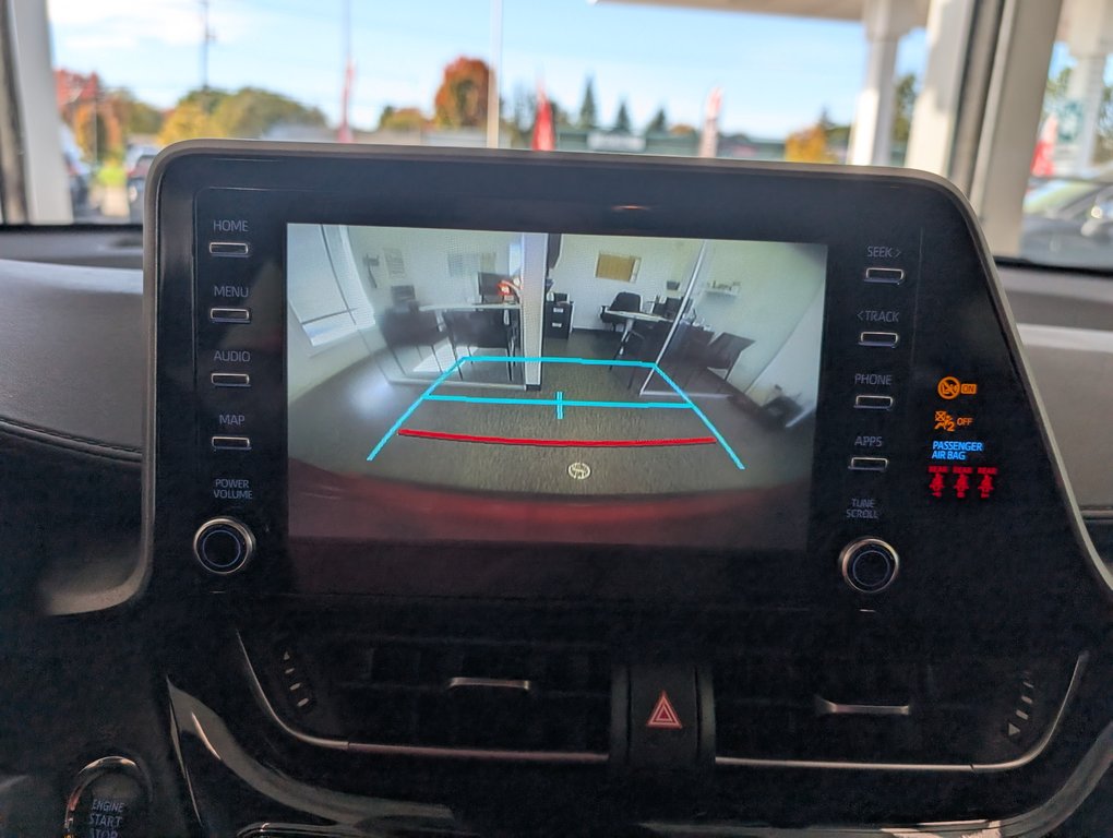 2021 Toyota C-HR XLE PREMIUM in Magog, Quebec - 21 - w1024h768px