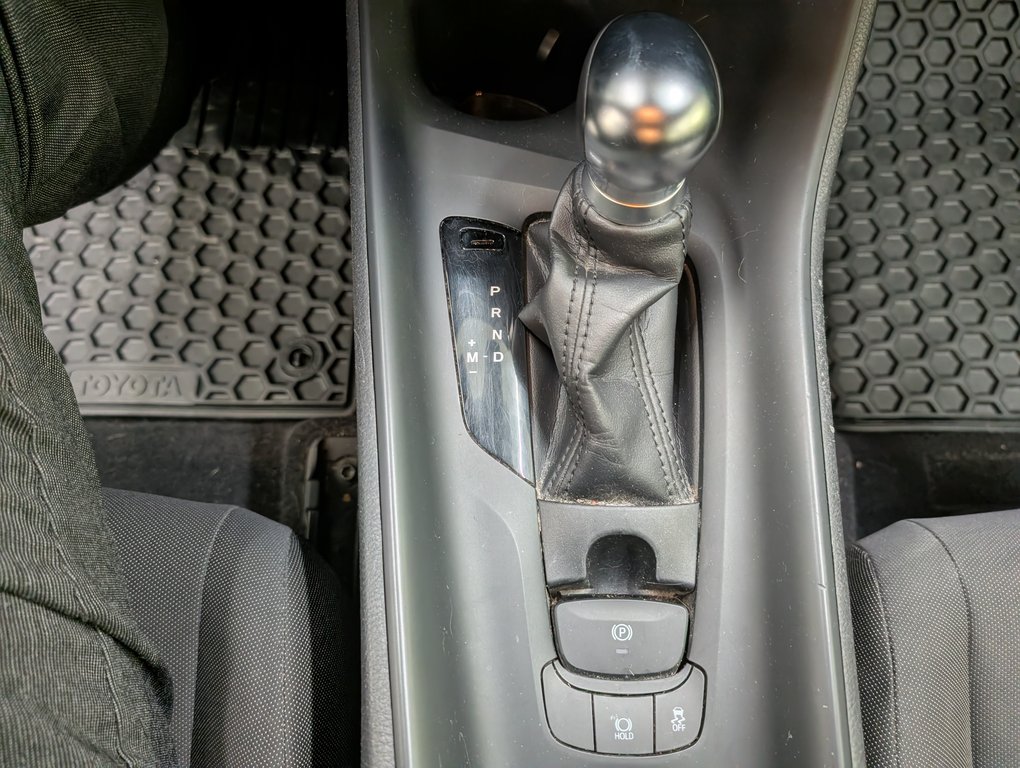 Toyota C-HR LE 2021 à Magog, Québec - 11 - w1024h768px