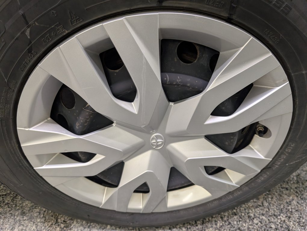 Toyota C-HR LE 2021 à Magog, Québec - 20 - w1024h768px