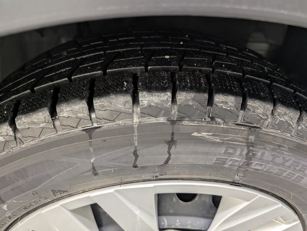 Toyota C-HR LE 2021 à Magog, Québec - 19 - w1024h768px