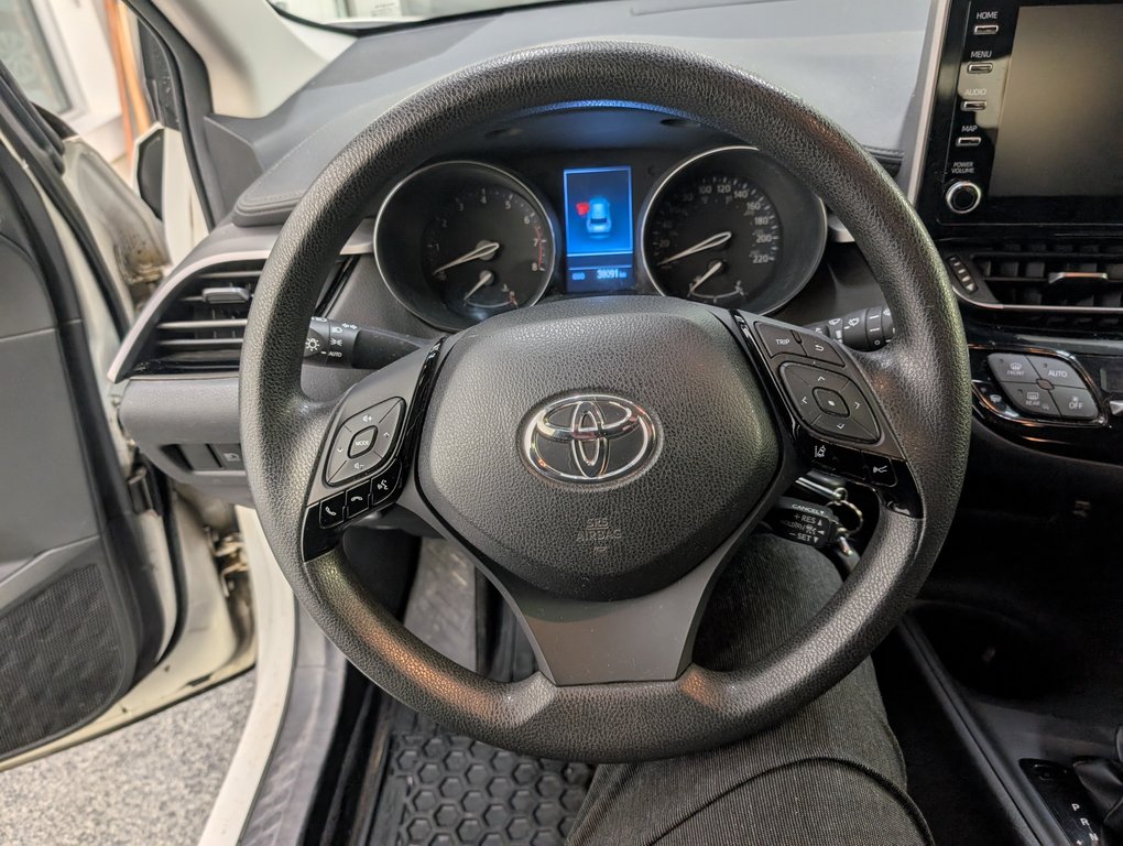 Toyota C-HR LE 2021 à Magog, Québec - 12 - w1024h768px