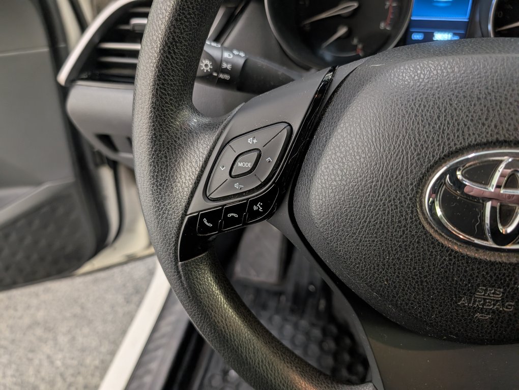 Toyota C-HR LE 2021 à Magog, Québec - 14 - w1024h768px