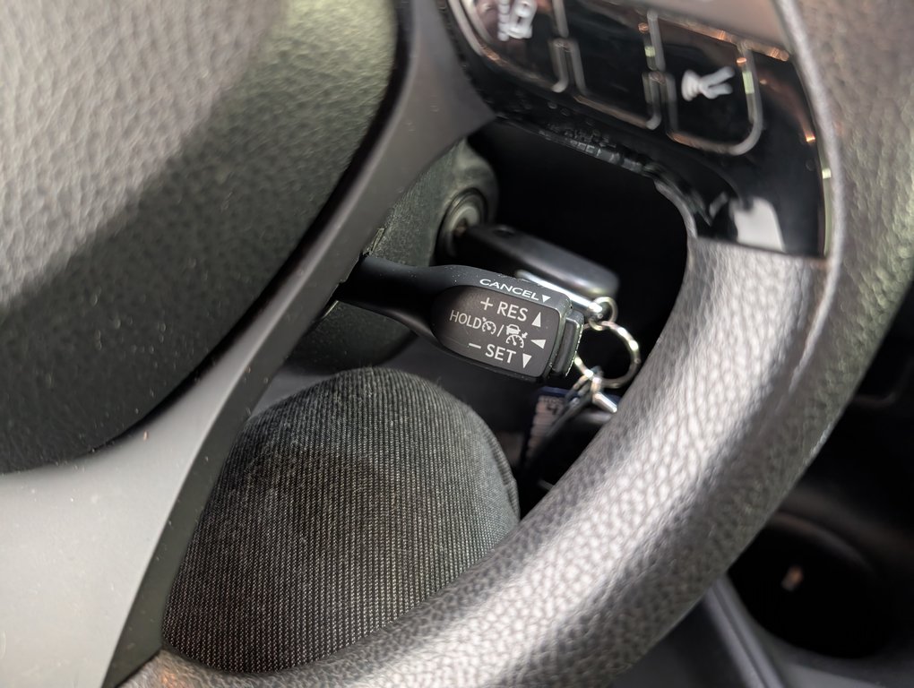 Toyota C-HR LE 2021 à Magog, Québec - 16 - w1024h768px