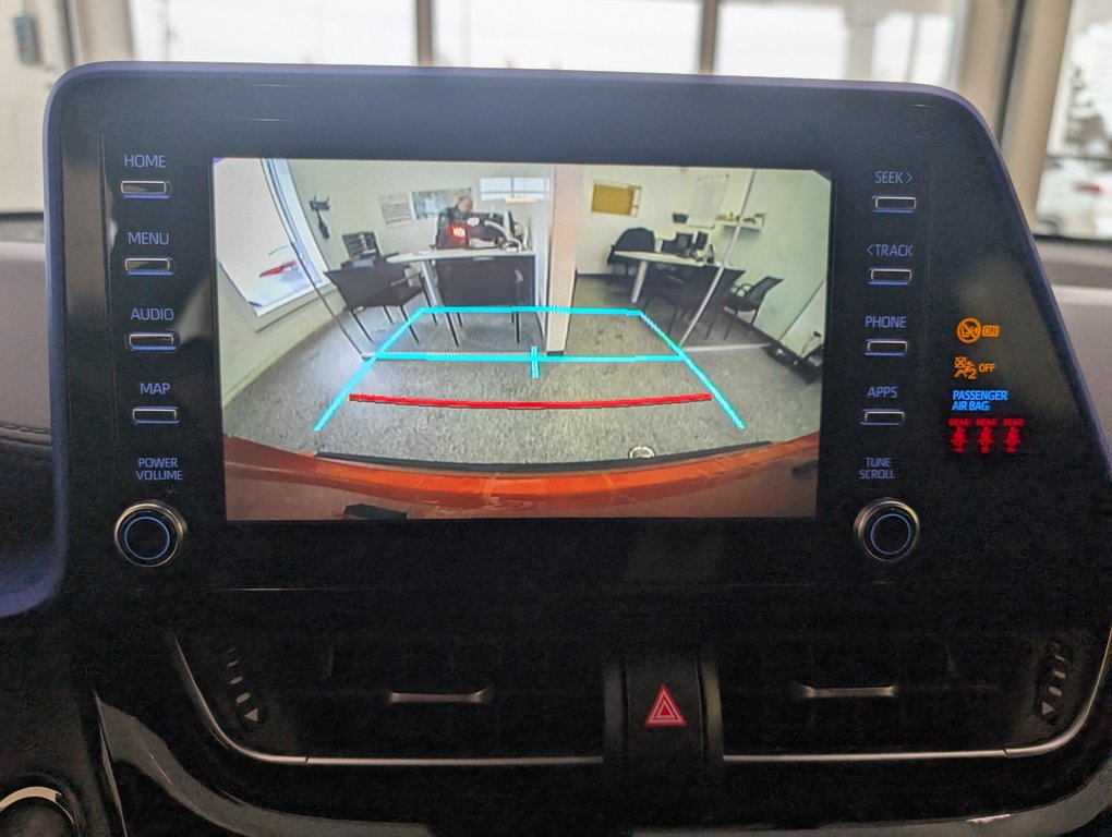 Toyota C-HR XLE PREMIUM, 2021 à Magog, Québec - 21 - w1024h768px