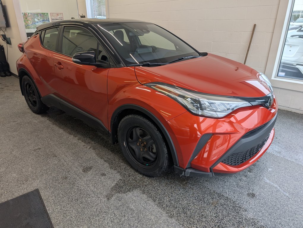 Toyota C-HR XLE PREMIUM, 2021 à Magog, Québec - 1 - w1024h768px