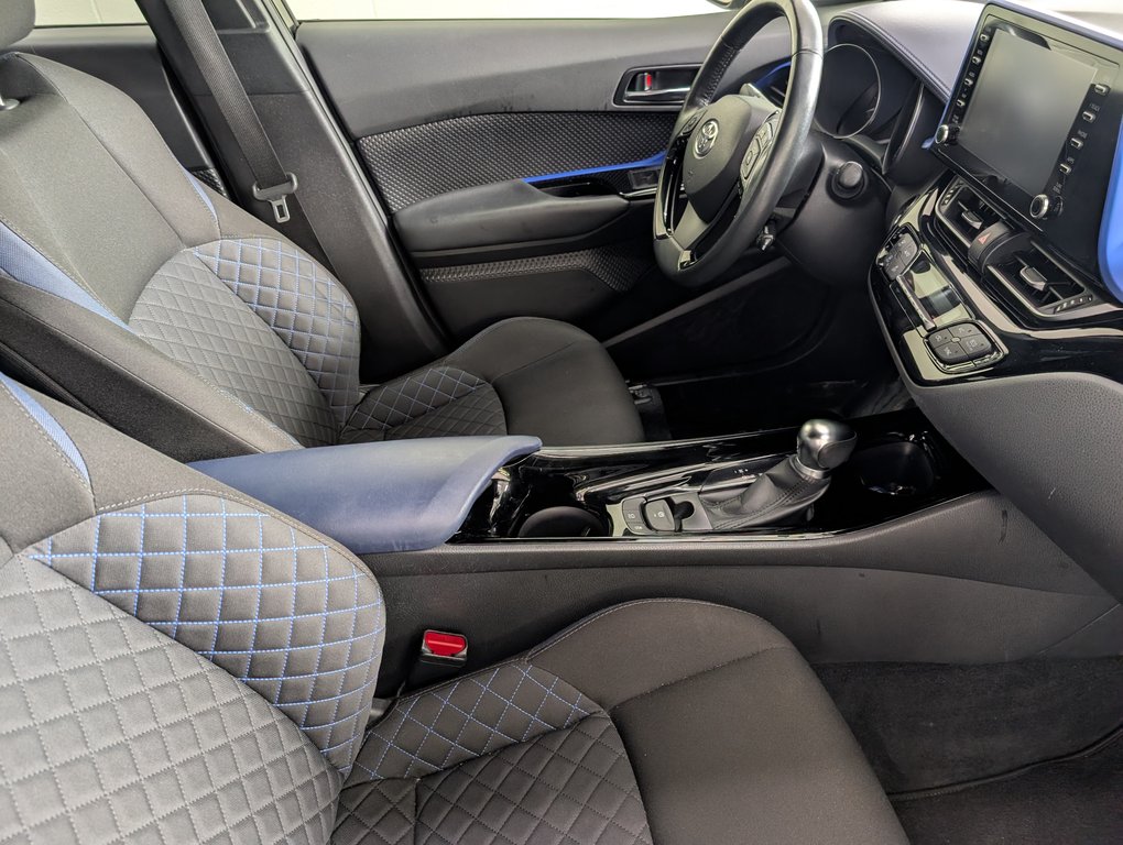 Toyota C-HR  2021 à Magog, Québec - 7 - w1024h768px