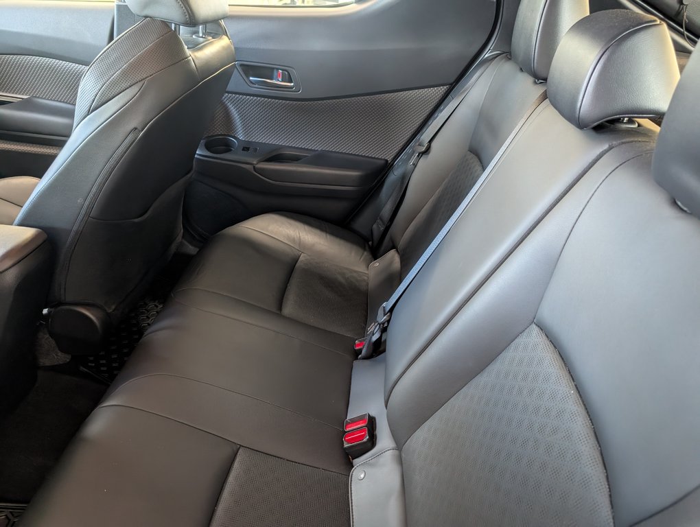 2022 Toyota C-HR Limited FWD, GARANTIE JUSQU EN 2026, in Magog, Quebec - 11 - w1024h768px