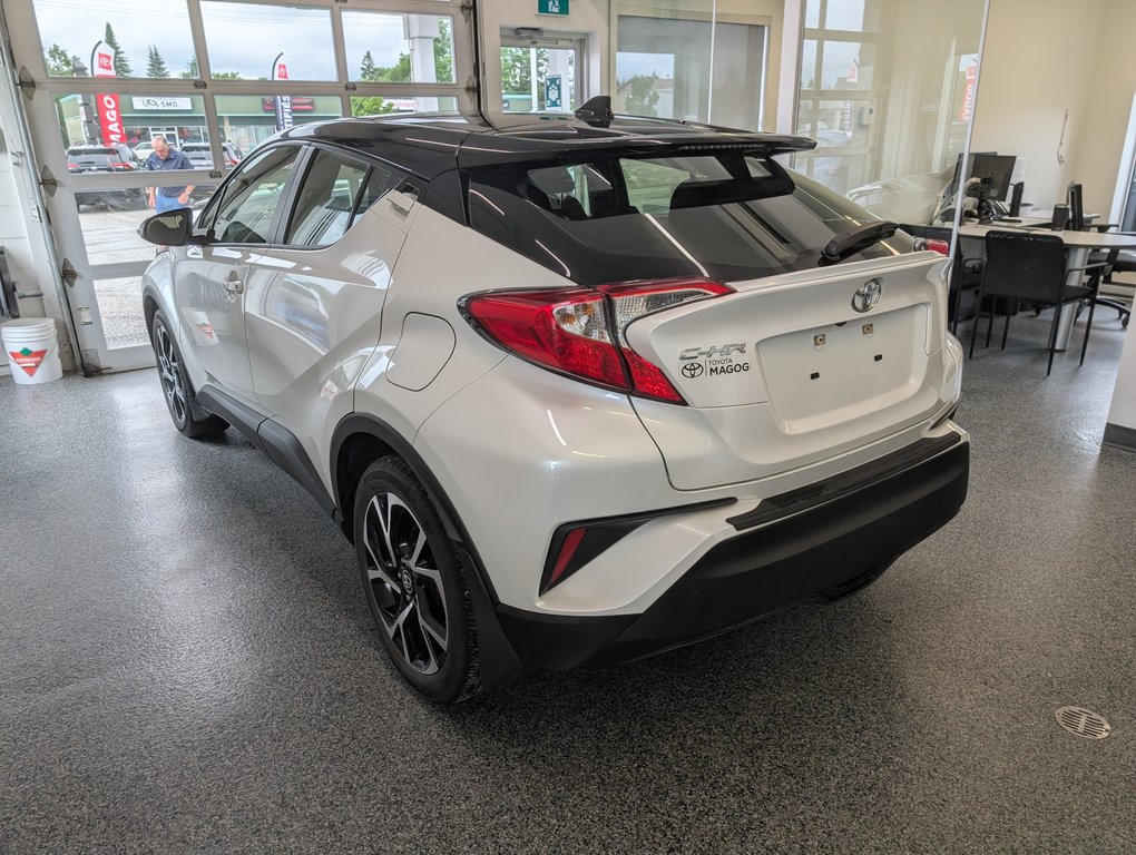 2022 Toyota C-HR XLE PREMIUM, in Magog, Quebec - 4 - w1024h768px