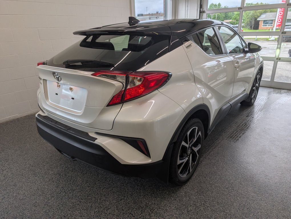 2022 Toyota C-HR XLE PREMIUM, in Magog, Quebec - 3 - w1024h768px