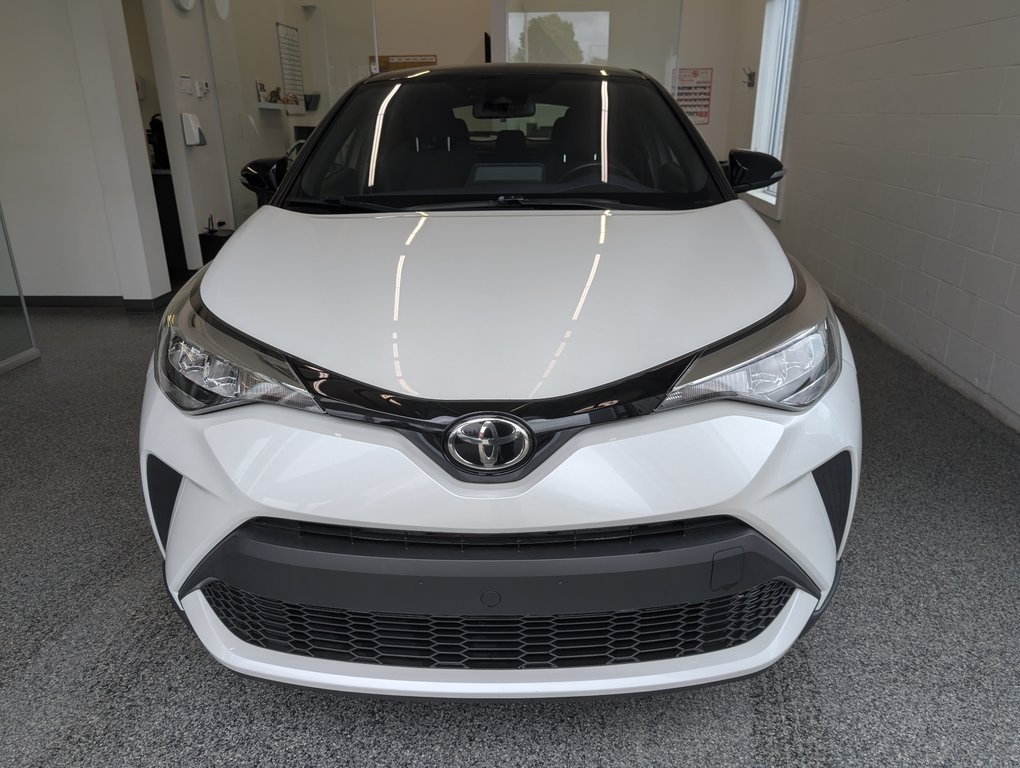 2022 Toyota C-HR XLE PREMIUM, in Magog, Quebec - 5 - w1024h768px