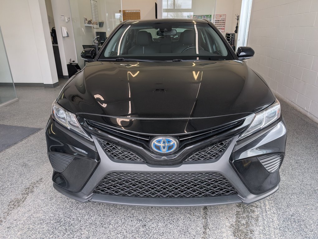 Toyota Camry Hybrid SE 2020 à Magog, Québec - 5 - w1024h768px