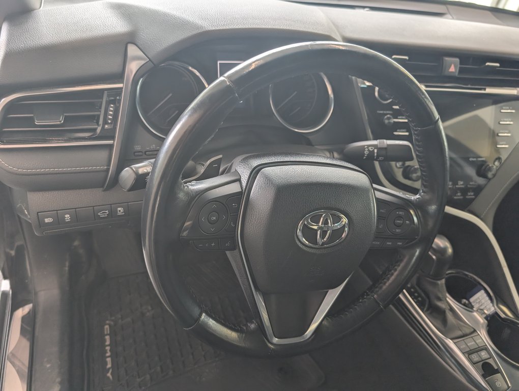 Toyota Camry Hybrid SE 2020 à Magog, Québec - 11 - w1024h768px