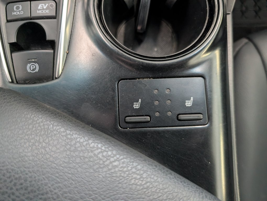 Toyota Camry Hybrid SE 2020 à Magog, Québec - 15 - w1024h768px