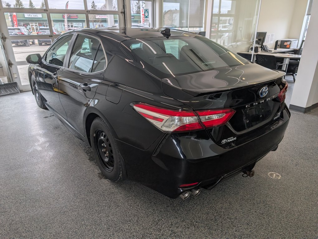 Toyota Camry Hybrid SE 2020 à Magog, Québec - 4 - w1024h768px