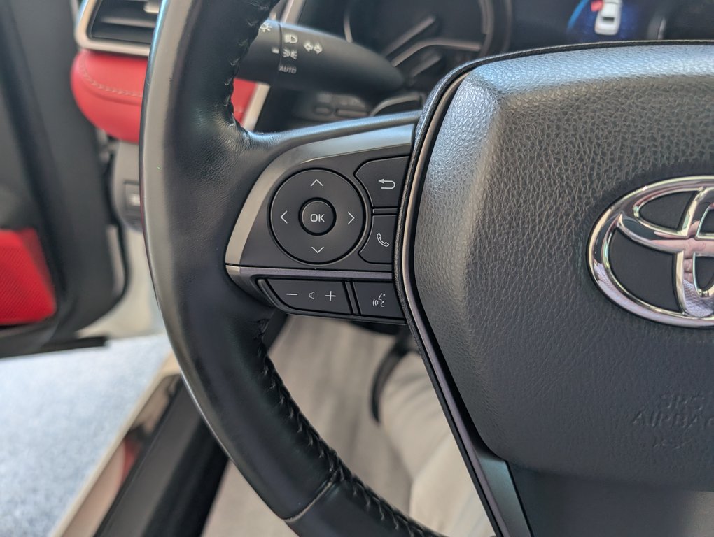2021 Toyota Camry Hybrid XSE, CUIR ROUGE, in Magog, Quebec - 21 - w1024h768px