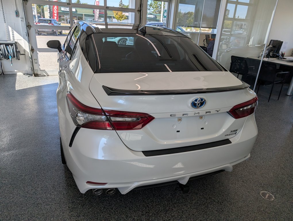 2021 Toyota Camry Hybrid XSE, CUIR ROUGE, in Magog, Quebec - 4 - w1024h768px