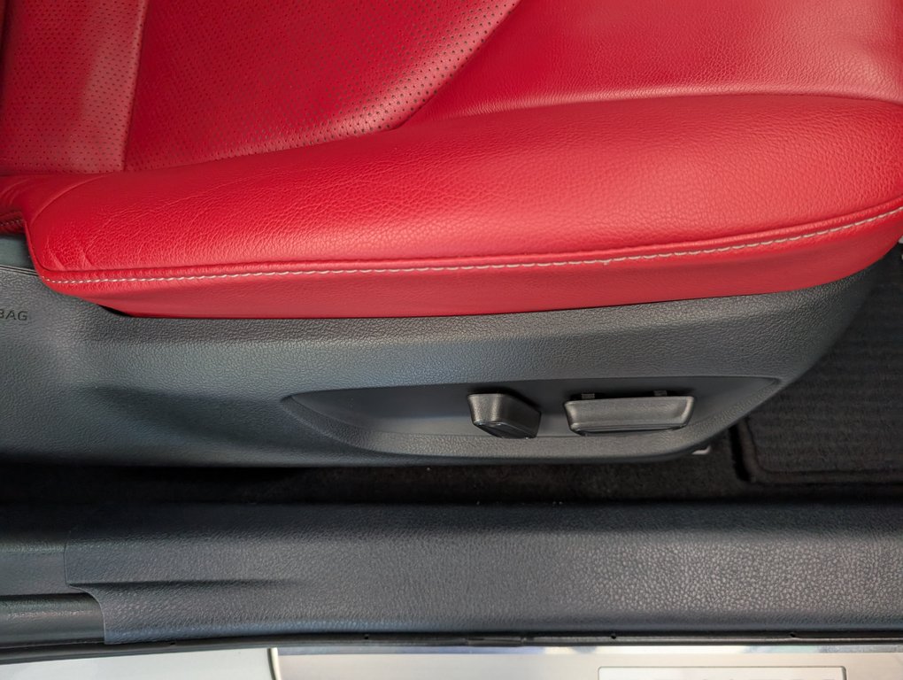 2021 Toyota Camry Hybrid XSE, CUIR ROUGE, in Magog, Quebec - 11 - w1024h768px