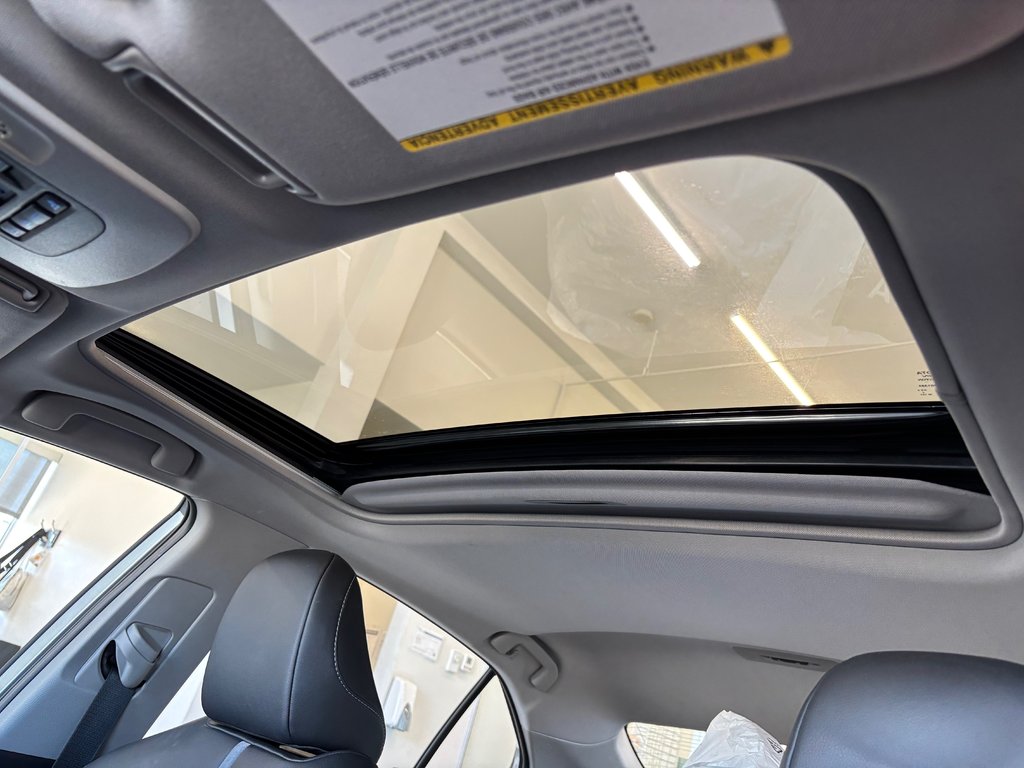 2022 Toyota Camry Hybrid SE in Magog, Quebec - 19 - w1024h768px