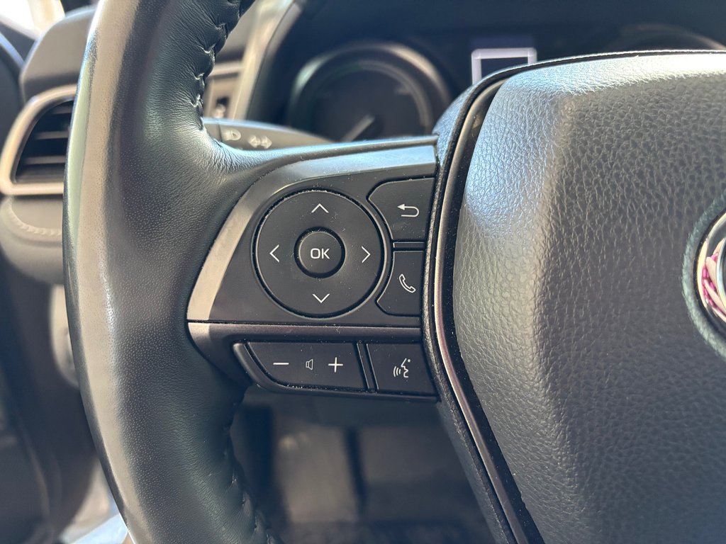 2022 Toyota Camry Hybrid SE in Magog, Quebec - 15 - w1024h768px