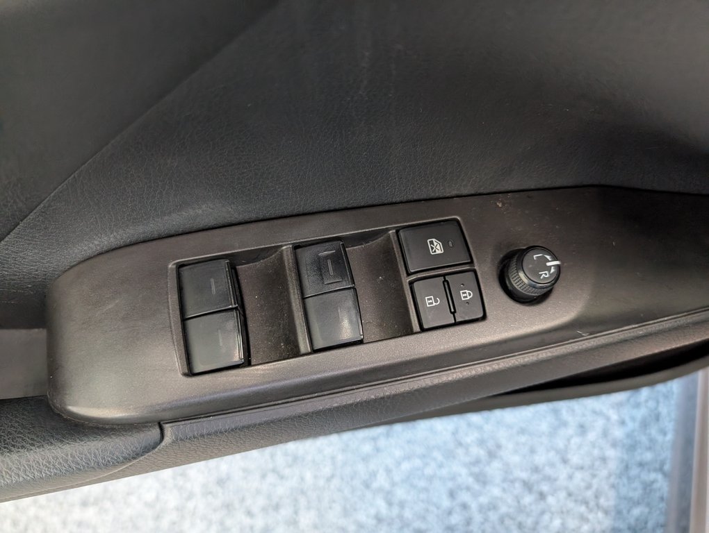 2023 Toyota Camry Hybrid SE, GARANTIE JUSQU EN 2027, in Magog, Quebec - 15 - w1024h768px