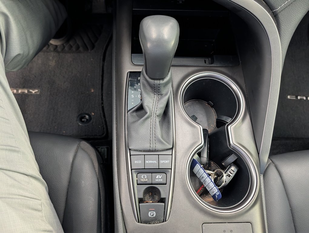 2023 Toyota Camry Hybrid SE, GARANTIE JUSQU EN 2027, in Magog, Quebec - 18 - w1024h768px
