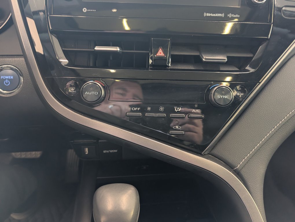 2023 Toyota Camry Hybrid SE, GARANTIE JUSQU EN 2027, in Magog, Quebec - 19 - w1024h768px