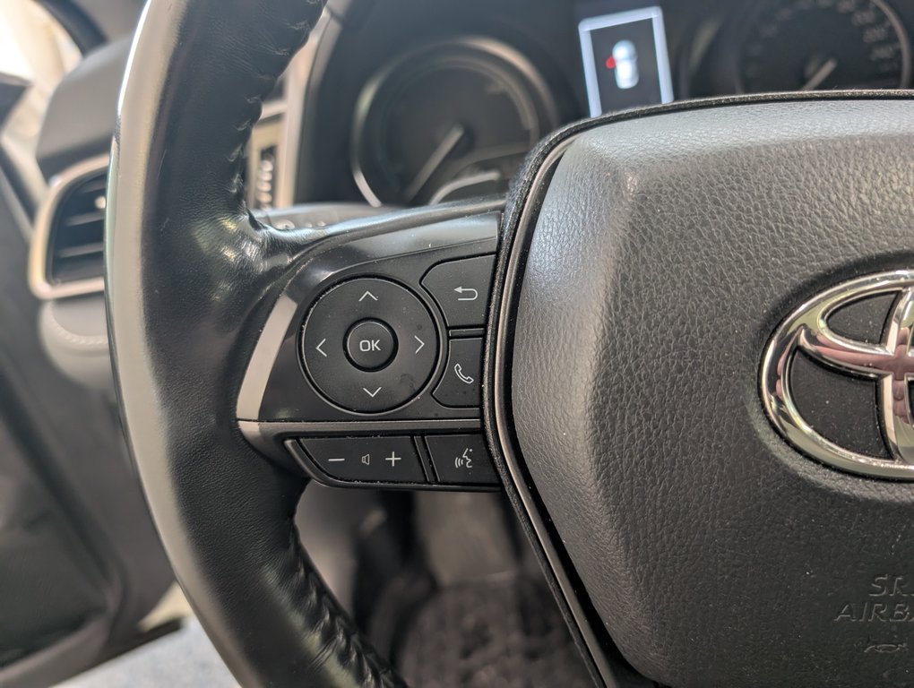 Toyota Camry Hybrid SE 2023 à Magog, Québec - 19 - w1024h768px