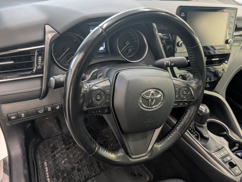 Toyota Camry Hybrid SE 2023 à Magog, Québec - 12 - w1024h768px
