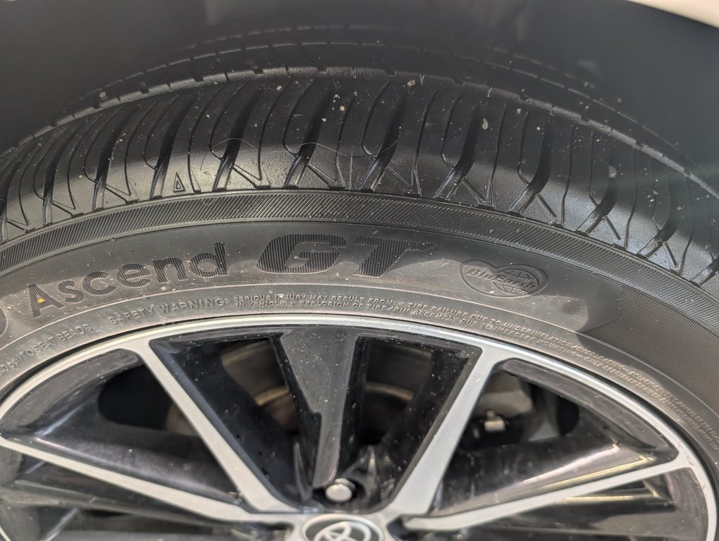 Toyota Camry Hybrid SE 2023 à Magog, Québec - 23 - w1024h768px