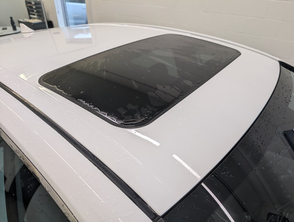 Toyota Camry Hybrid SE 2023 à Magog, Québec - 25 - w1024h768px