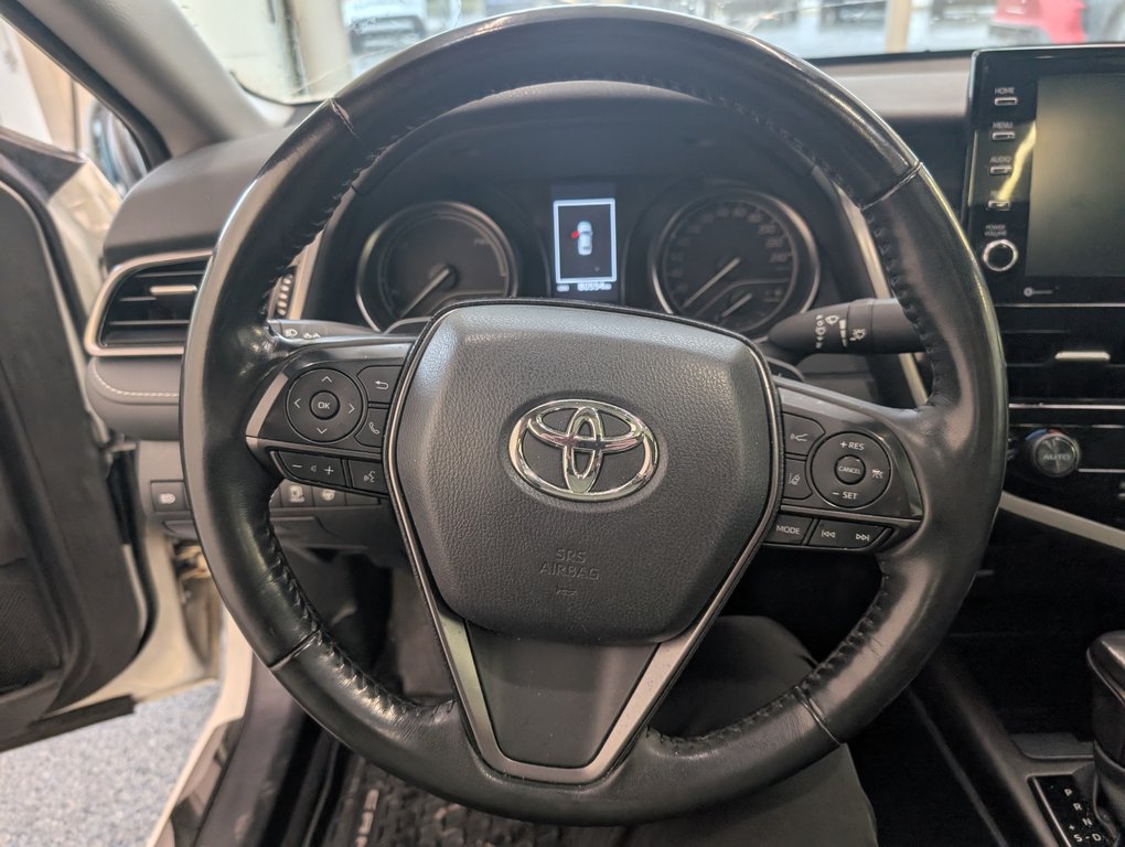 Toyota Camry Hybrid SE 2023 à Magog, Québec - 15 - w1024h768px