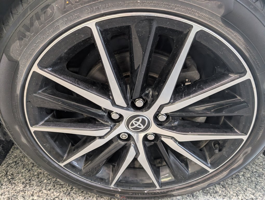 Toyota Camry Hybrid SE 2023 à Magog, Québec - 24 - w1024h768px