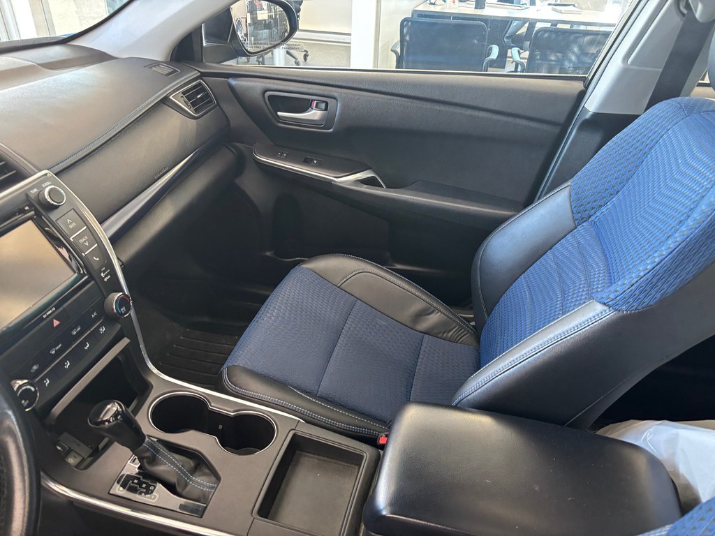 Toyota Camry SE, AUTOMATIQUE, A/C, 2016 à Magog, Québec - 13 - w1024h768px