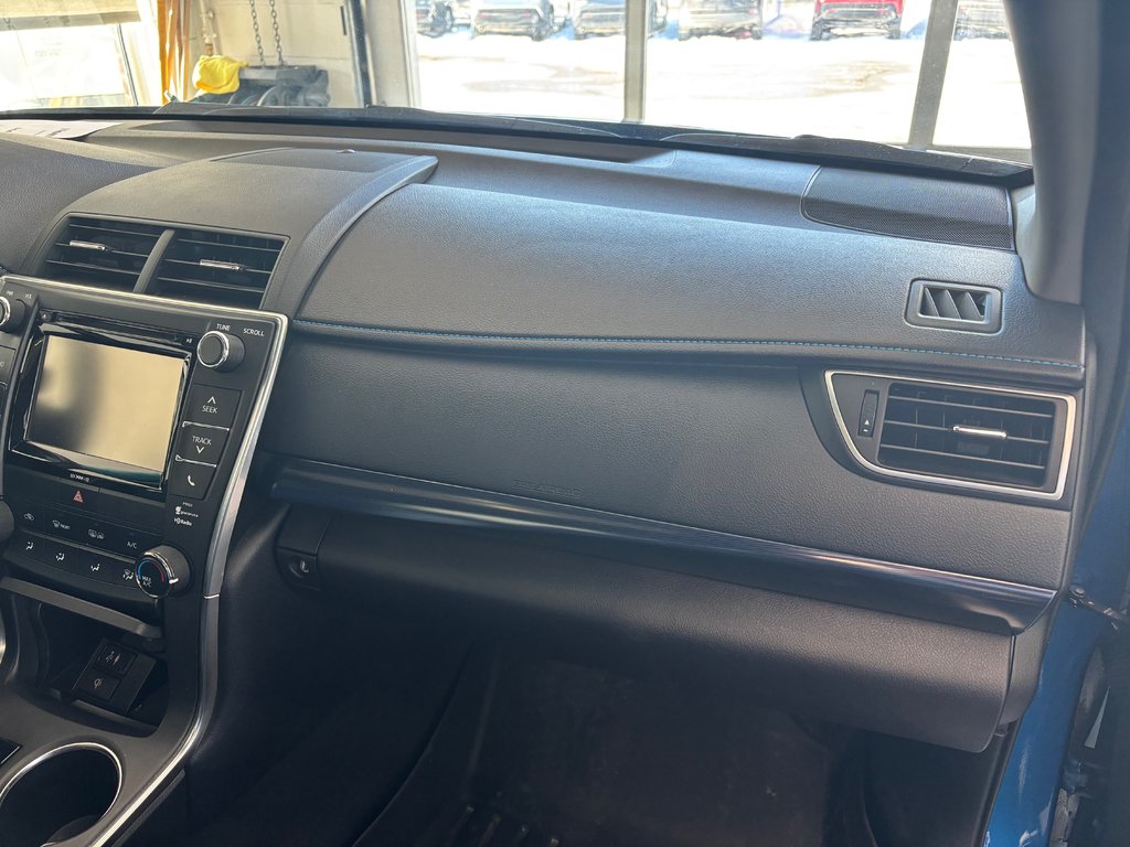 Toyota Camry SE, AUTOMATIQUE, A/C, 2016 à Magog, Québec - 10 - w1024h768px