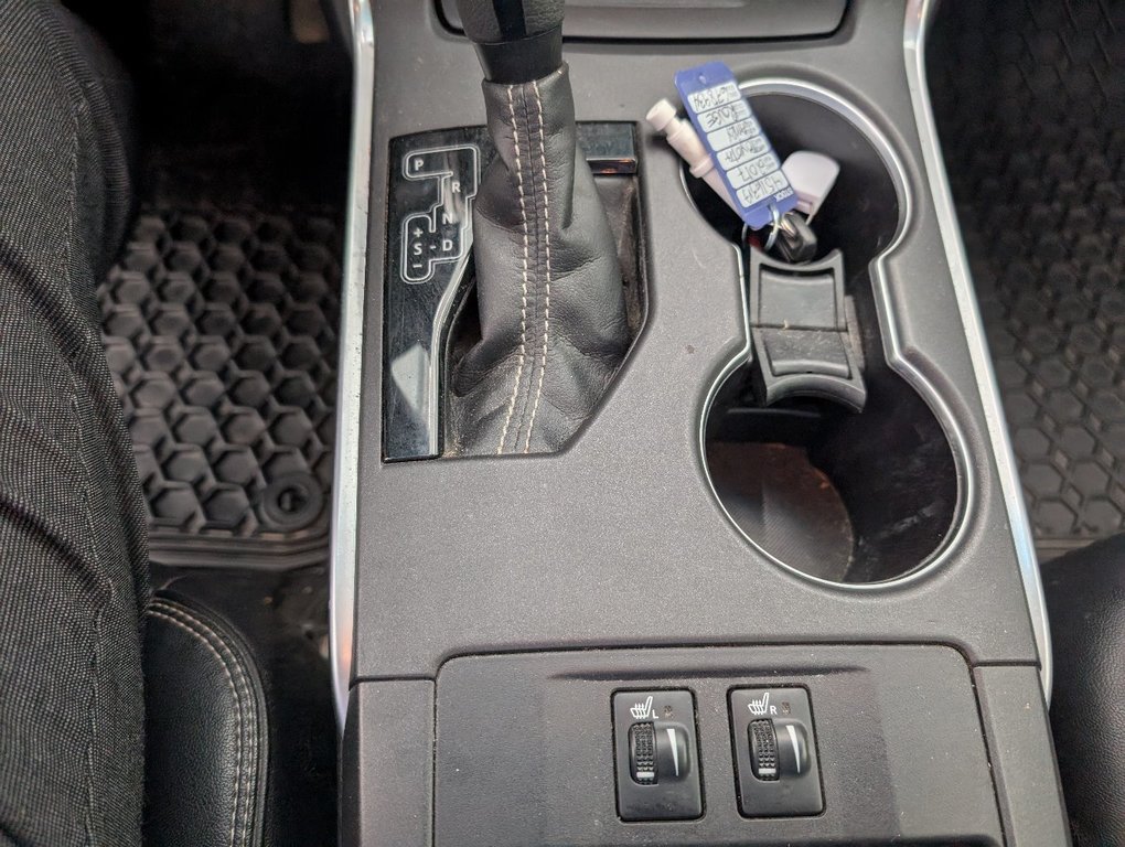 Toyota Camry XLE 2017 à Magog, Québec - 19 - w1024h768px