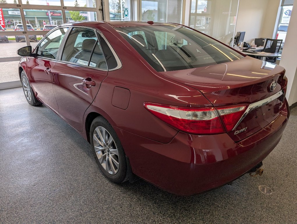 Toyota Camry XLE 2017 à Magog, Québec - 5 - w1024h768px