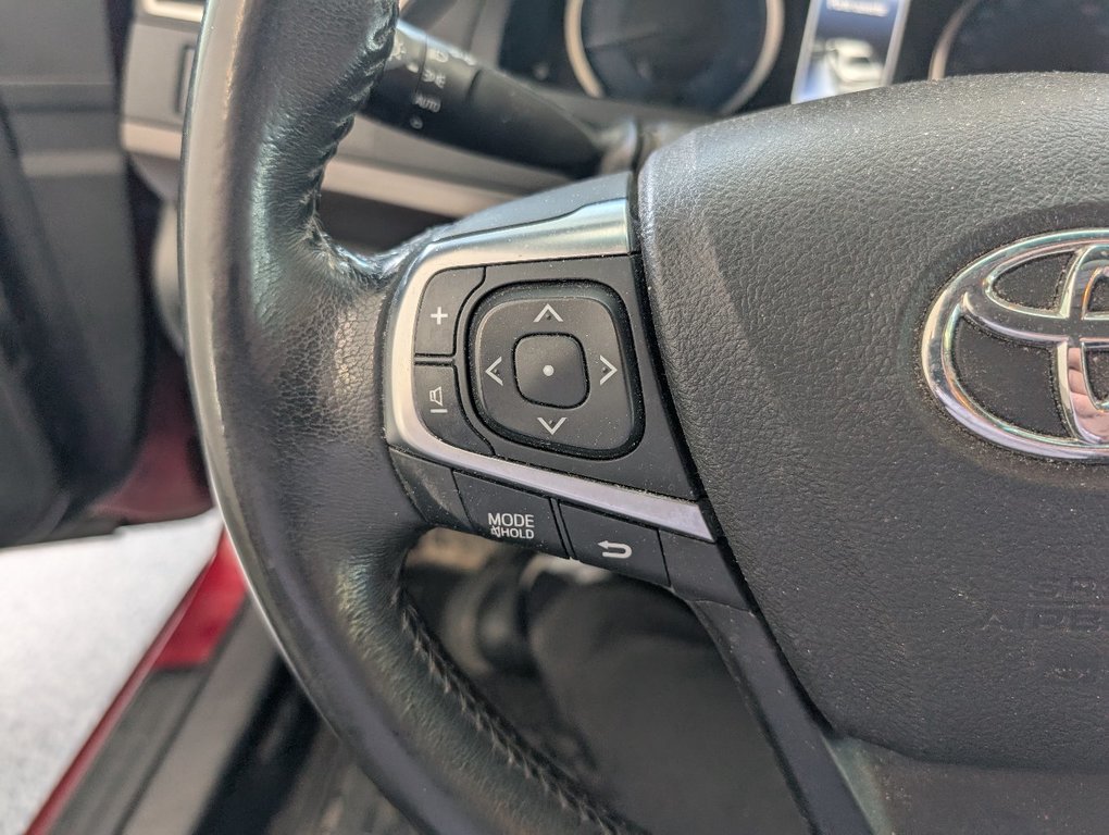 Toyota Camry XLE 2017 à Magog, Québec - 21 - w1024h768px