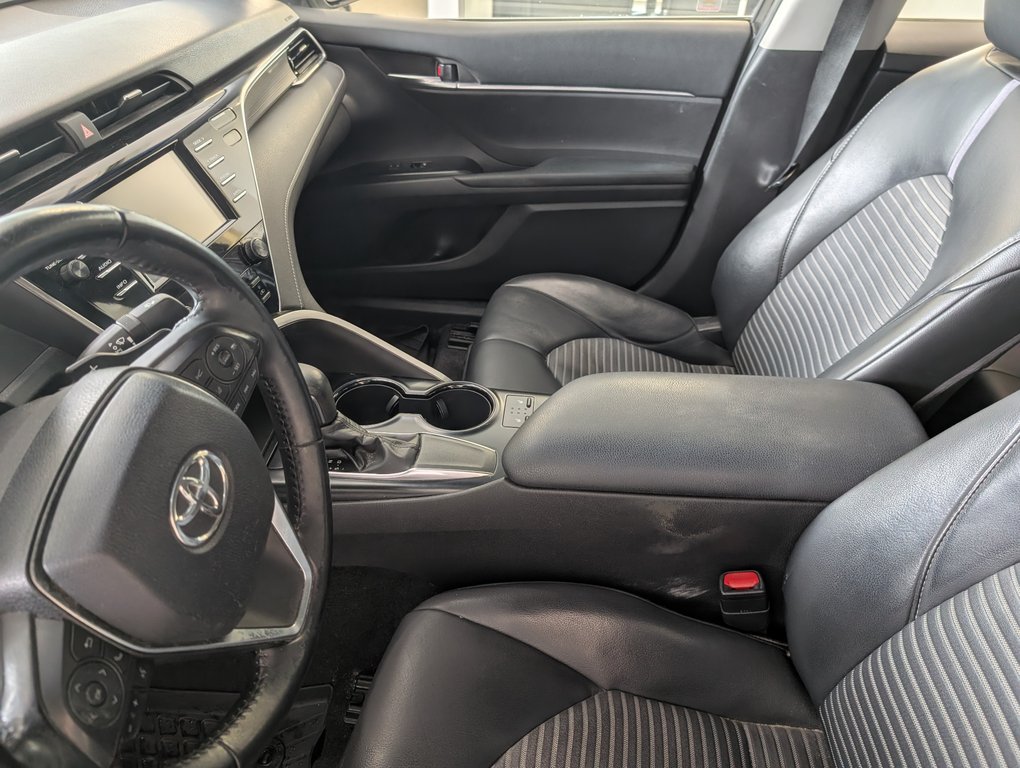 Toyota Camry SE AUTOMATIQUE, 2018 à Magog, Québec - 11 - w1024h768px