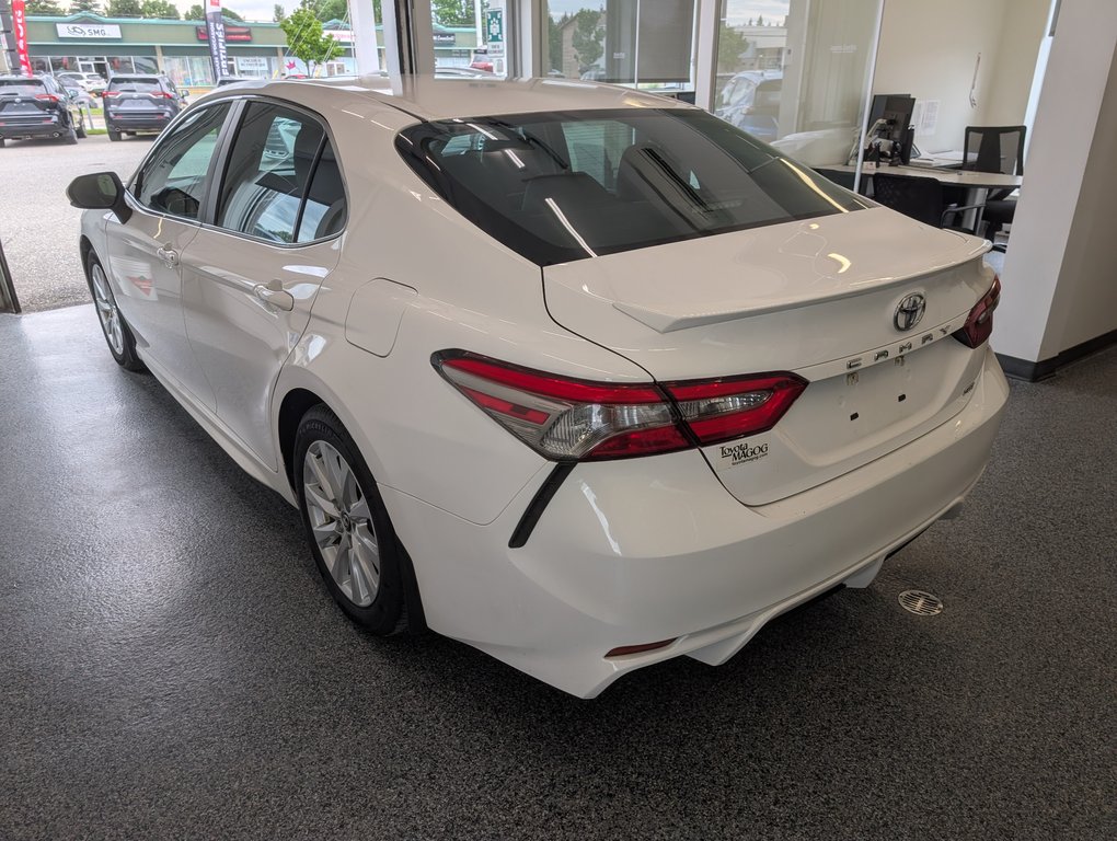 Toyota Camry SE AUTOMATIQUE, 2018 à Magog, Québec - 4 - w1024h768px