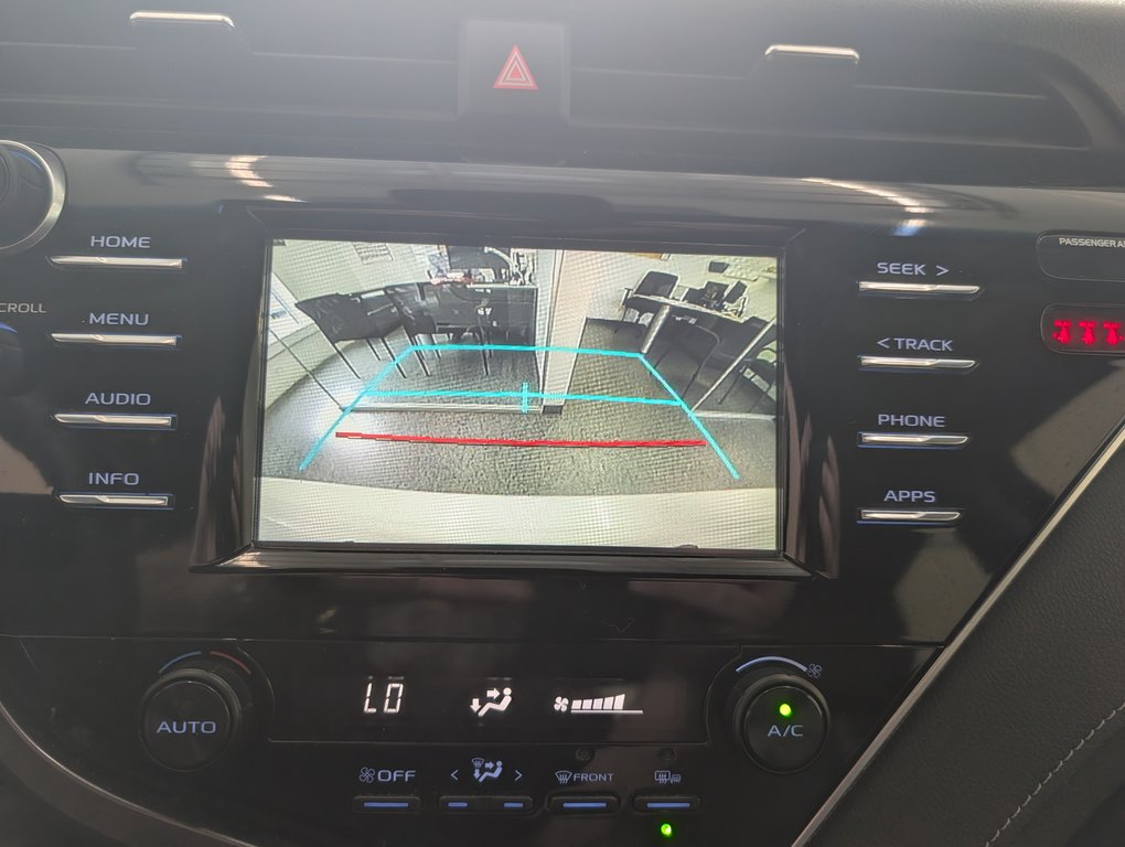 Toyota Camry SE AUTOMATIQUE, 2018 à Magog, Québec - 21 - w1024h768px