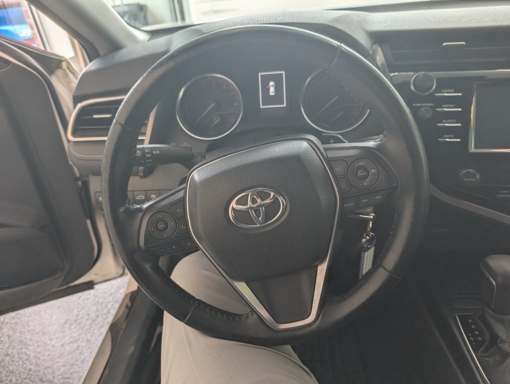 Toyota Camry SE AUTOMATIQUE, 2018 à Magog, Québec - 15 - w1024h768px