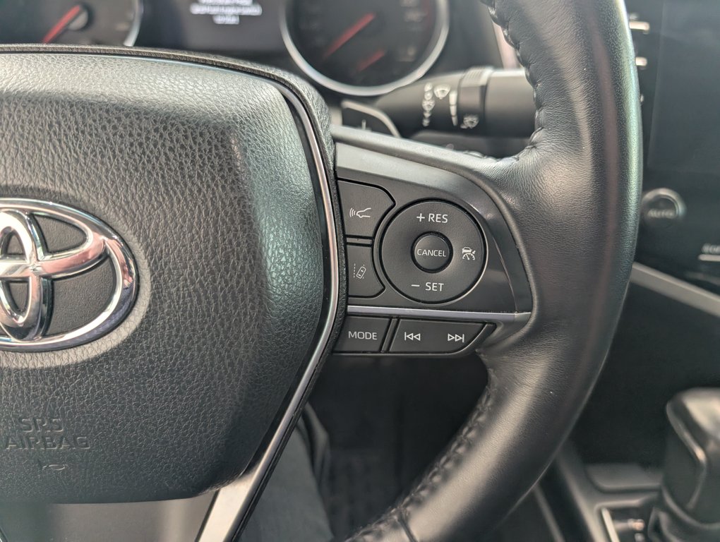 2018 Toyota Camry XSE in Magog, Quebec - 21 - w1024h768px
