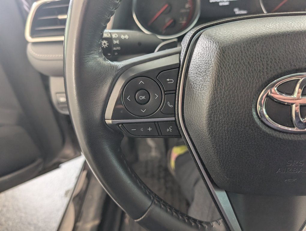 2018 Toyota Camry XSE in Magog, Quebec - 20 - w1024h768px