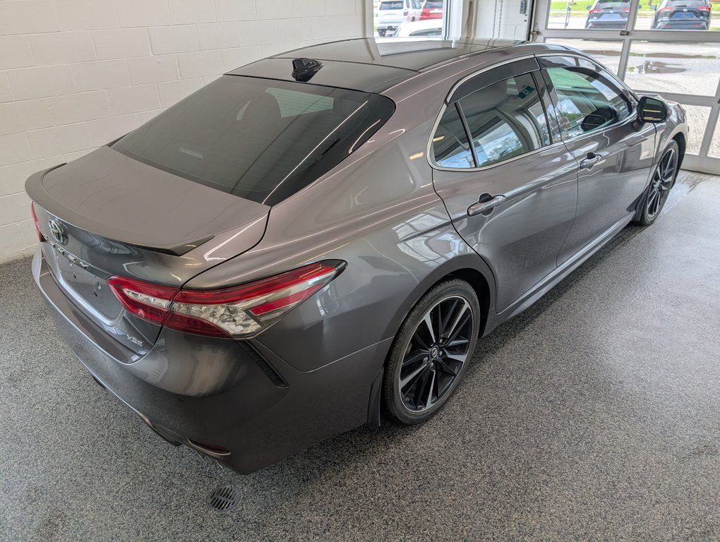 2018 Toyota Camry XSE in Magog, Quebec - 3 - w1024h768px