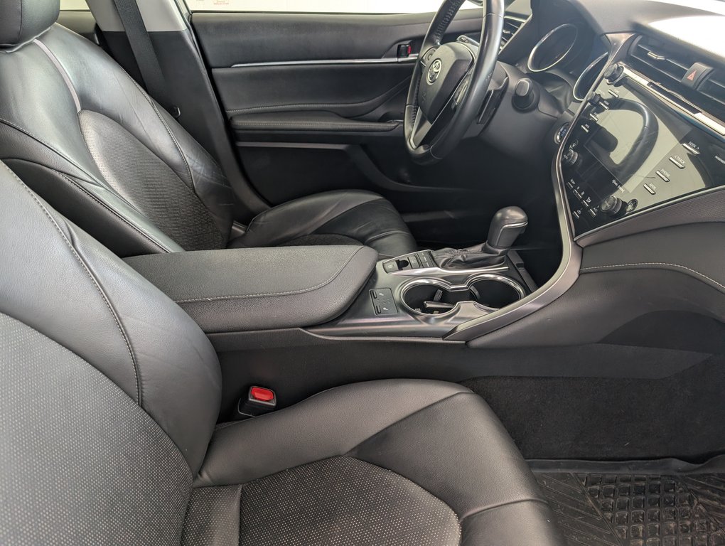 2018 Toyota Camry XSE in Magog, Quebec - 8 - w1024h768px