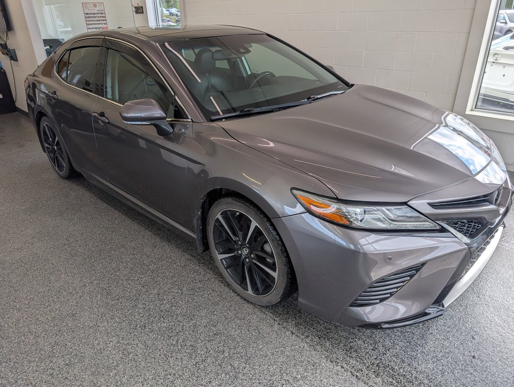 2018 Toyota Camry XSE in Magog, Quebec - 1 - w1024h768px